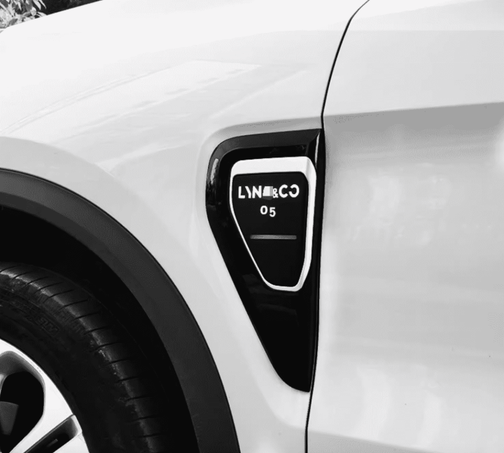 Đèn led cản Lynk & Co 01